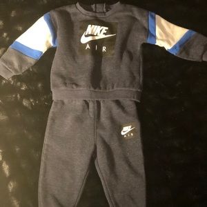 Nike toddler 2 piece sweatsuit